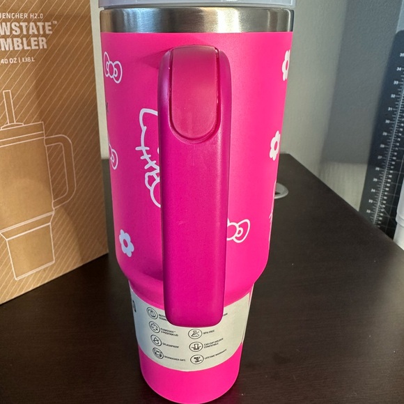Stanley Pink Flowstate Tumbler with Hello Kitty Design - Picture 4 of 6